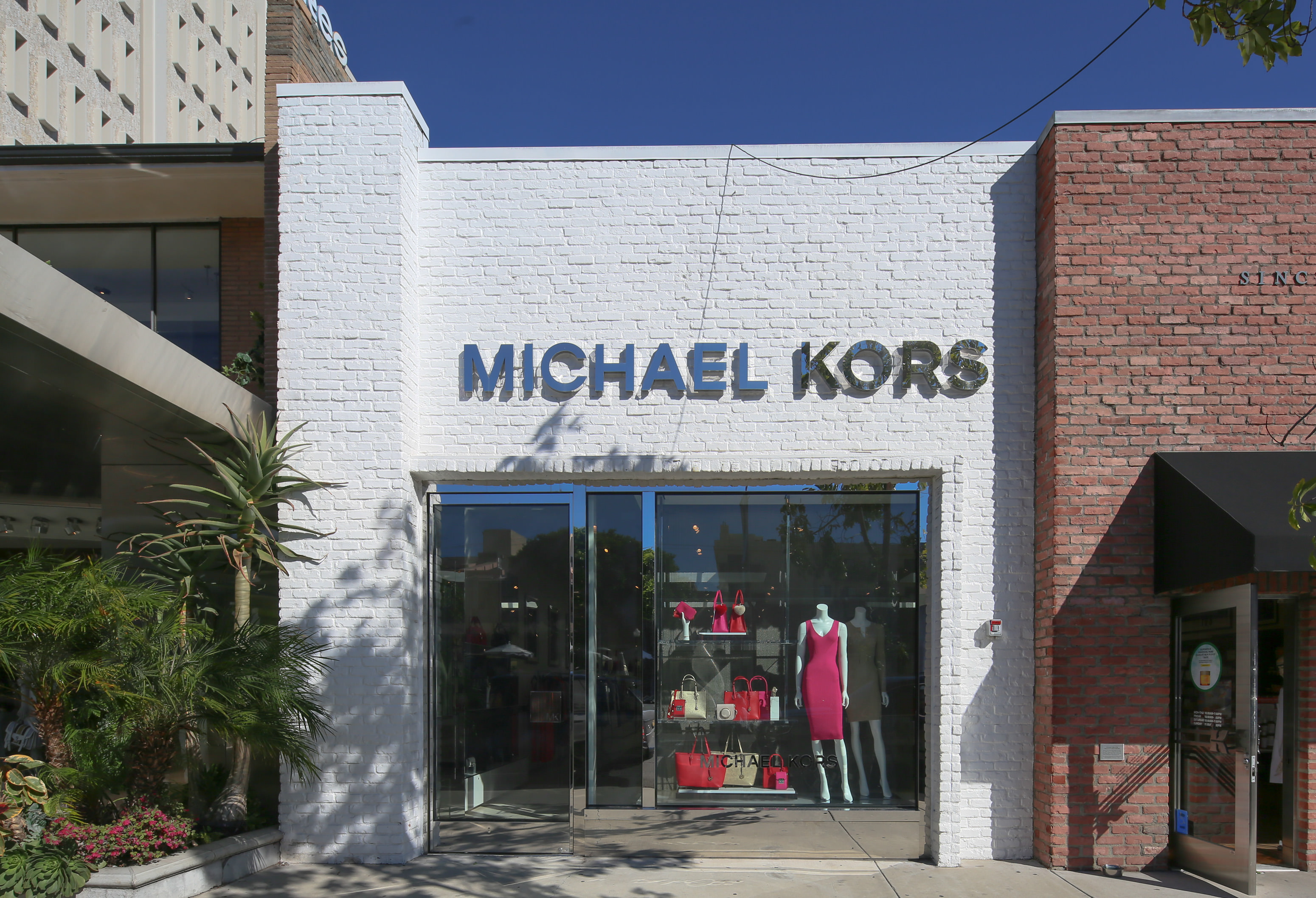 Beverly Hills Exteriors And Landmarks - 2017