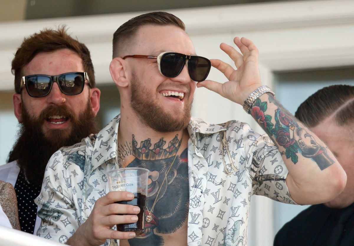 Racegoers Attend The Randox Health Grand National Festival - Day Three