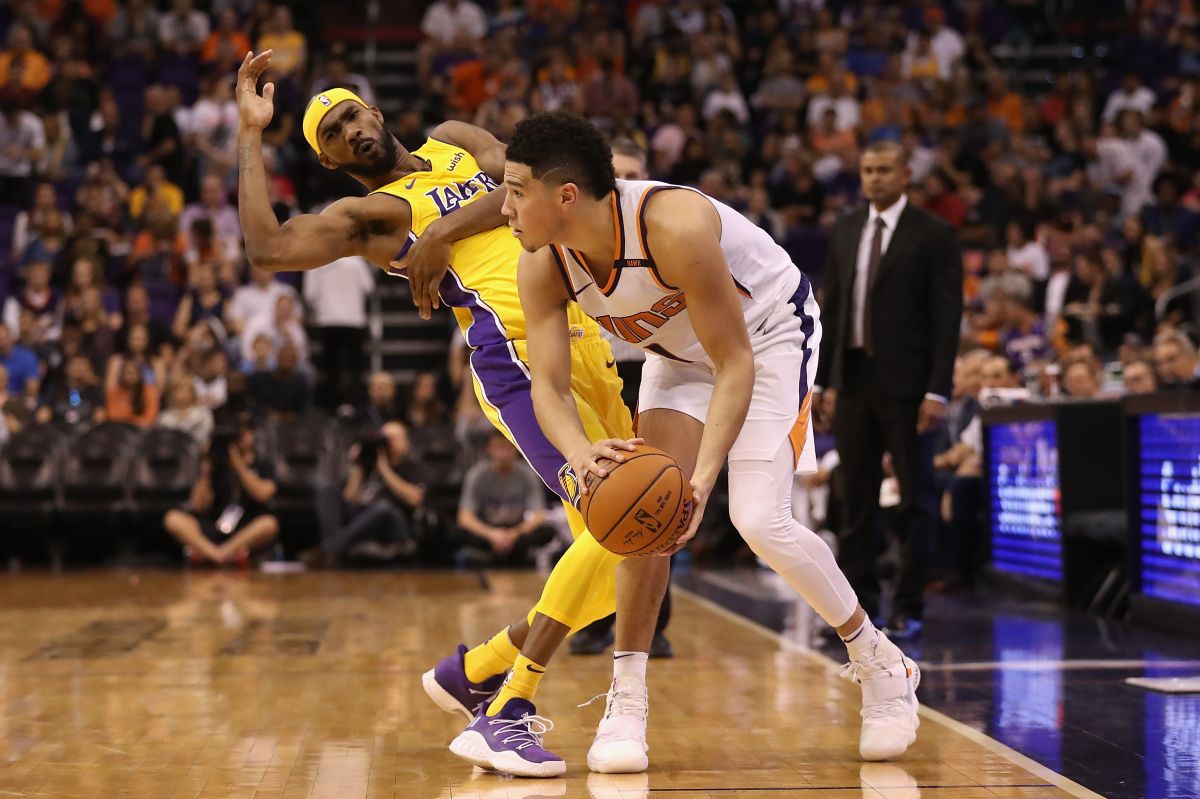 Los Angeles Lakers v Phoenix Suns