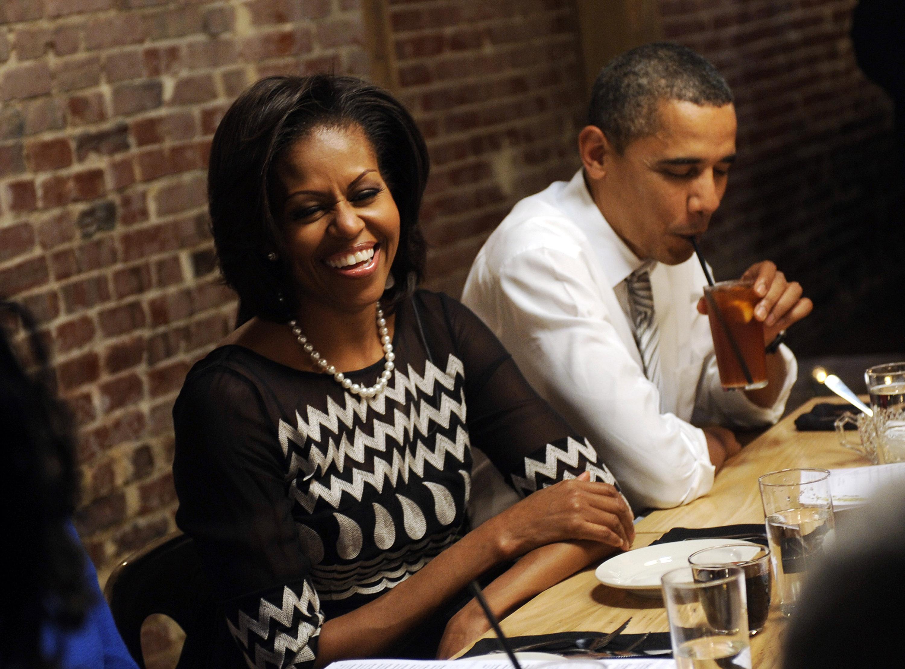 Obamas Dine With Campaign Contest Winners