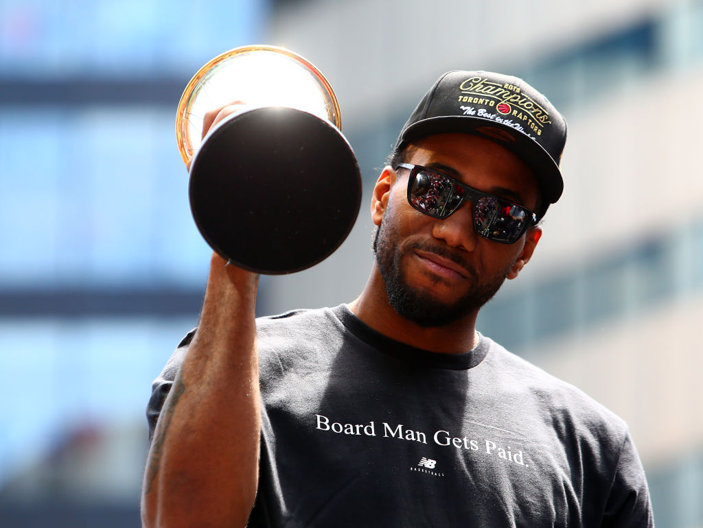 Toronto Raptors Victory Parade & RallyLA Coffee Shop Chain Bans Kawhi Leonard For Passing On Lakers