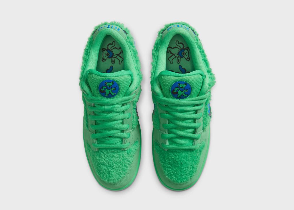Nike SB Dunk Low Grateful Dead