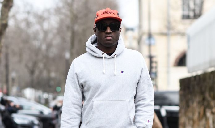 Street Style - Paris Fashion Week - Womenswear Fall/Winter 2020/2021 : Day Five