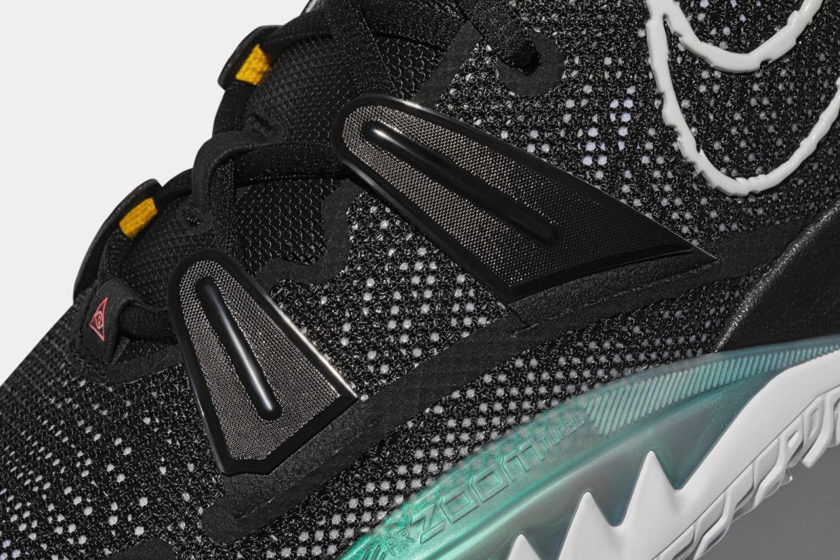 Nike Kyrie 7