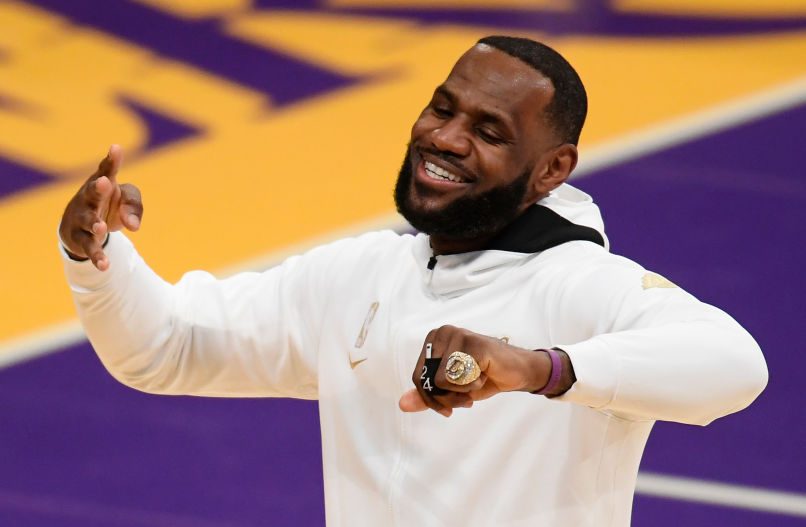 Los Angeles Lakers Championship Rings Honor Kobe Bryant & Social Justice