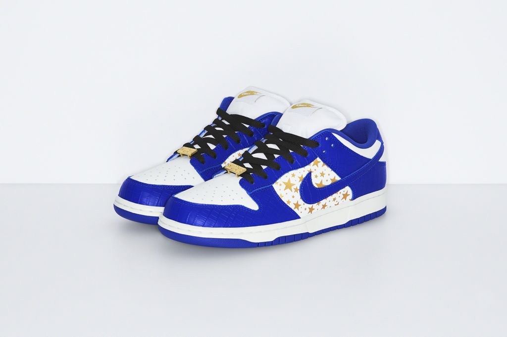 Supreme X Nike SB Dunk Low