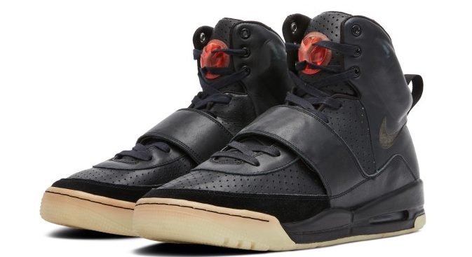 Kanye West ‘Grammy Worn’ Nike Air Yeezy Sample