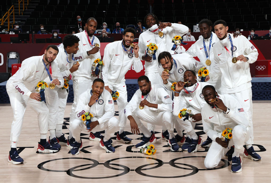 Men's Basketball Medal Ceremony: Day 15