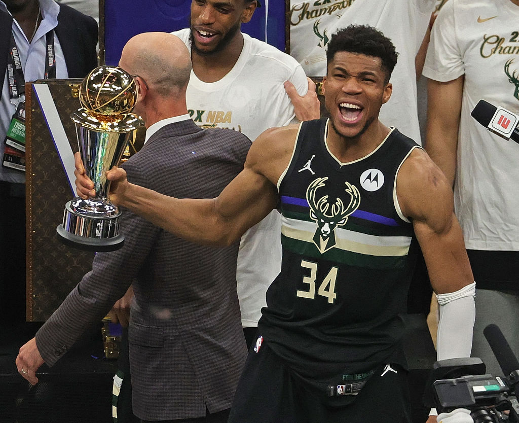 Milwaukee Bucks' Giannis Antetokounmpo Purchases Stake In Milwaukee Brewers