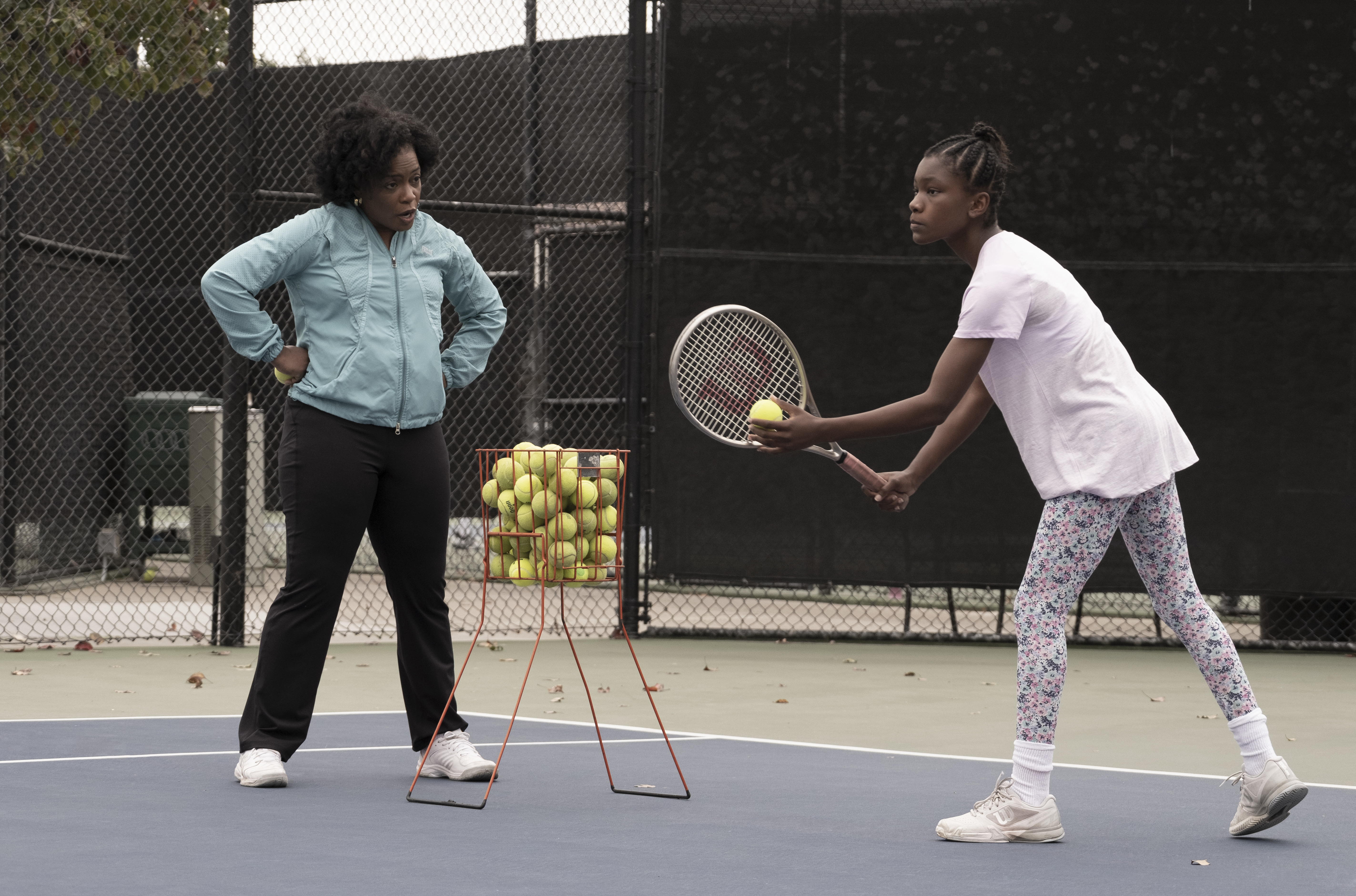 'King Richard's Aunjanue Ellis Explains Oracene's Importance In The Film