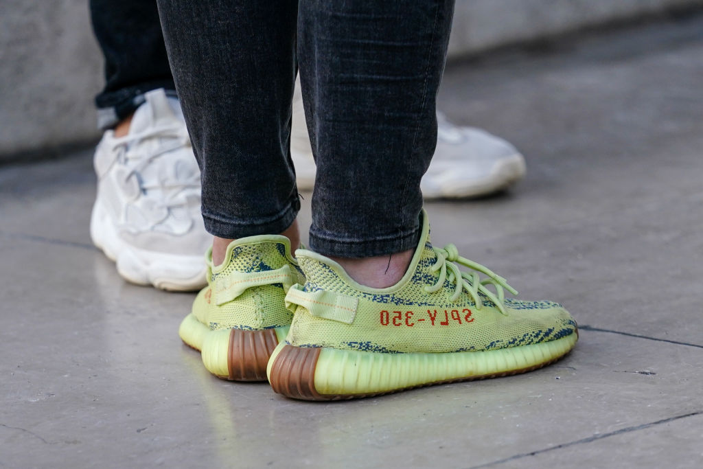 Street Style - Paris Fashion Week - Menswear F/W 2020-2021 : Day Five