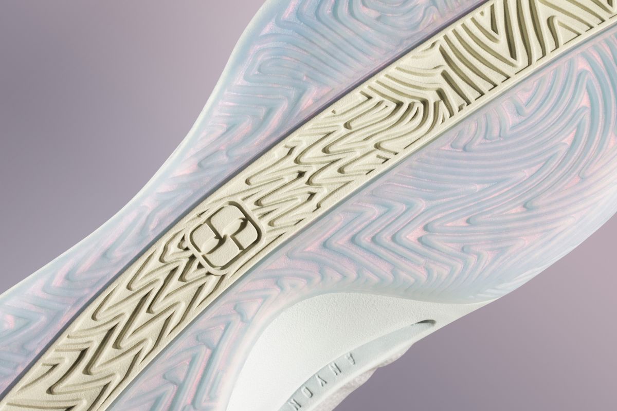 Nike x Sabrina Ionescu’s First Signature Shoe "Sabrina 1"