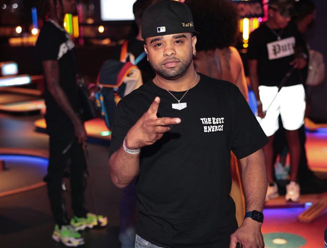 Raz B Breaks Window & Climbs Onto Hospital Roof In Video