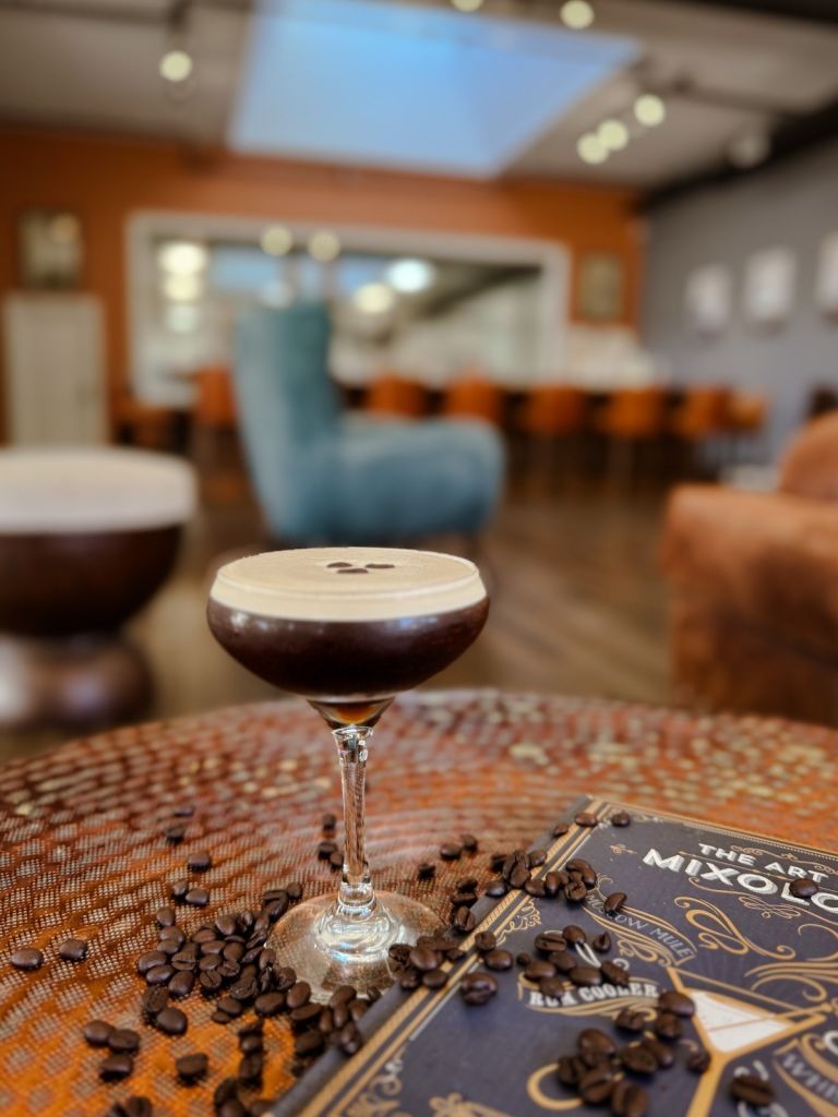 Holiday Cocktail Guide 2023