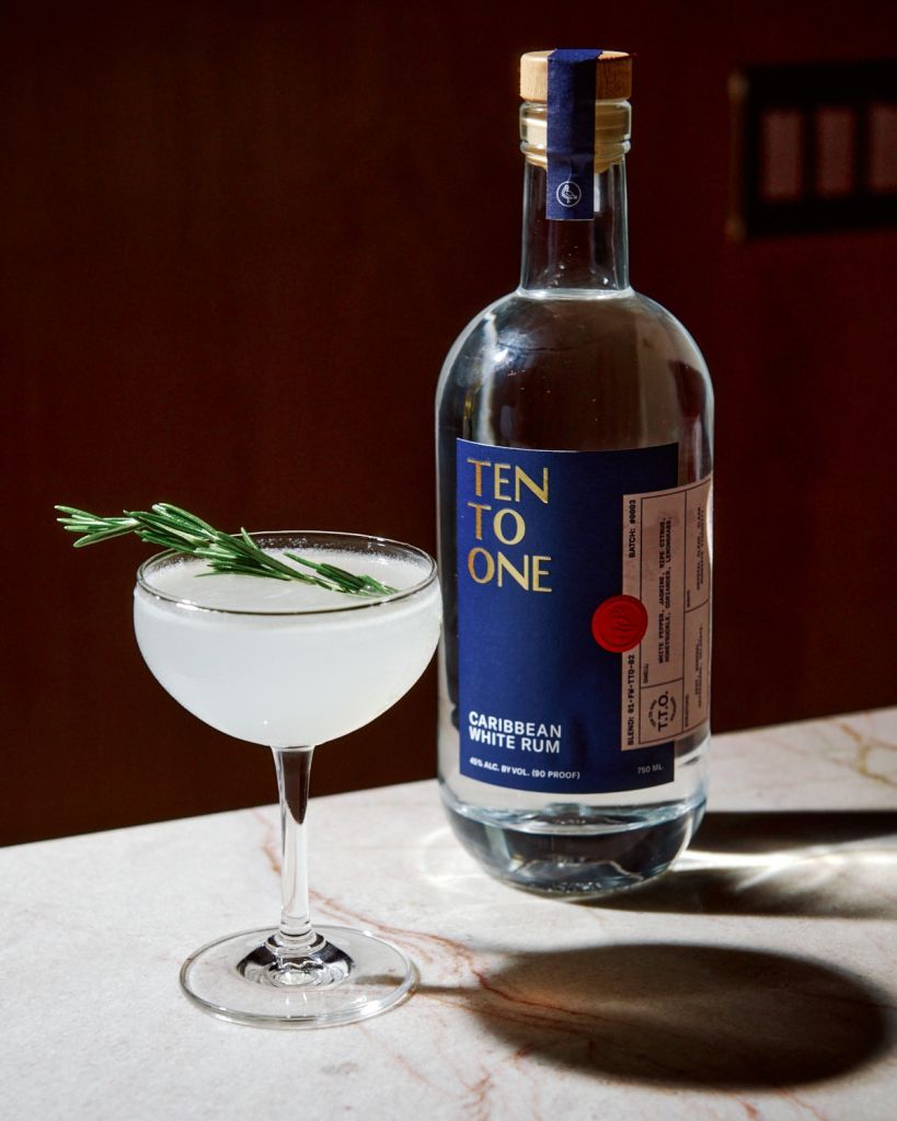 Holiday Cocktail Guide 2023