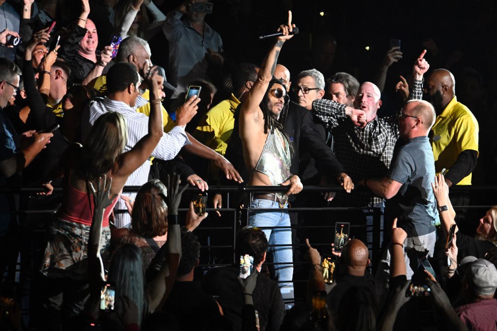 Lenny Kravitz at Ovation Hall