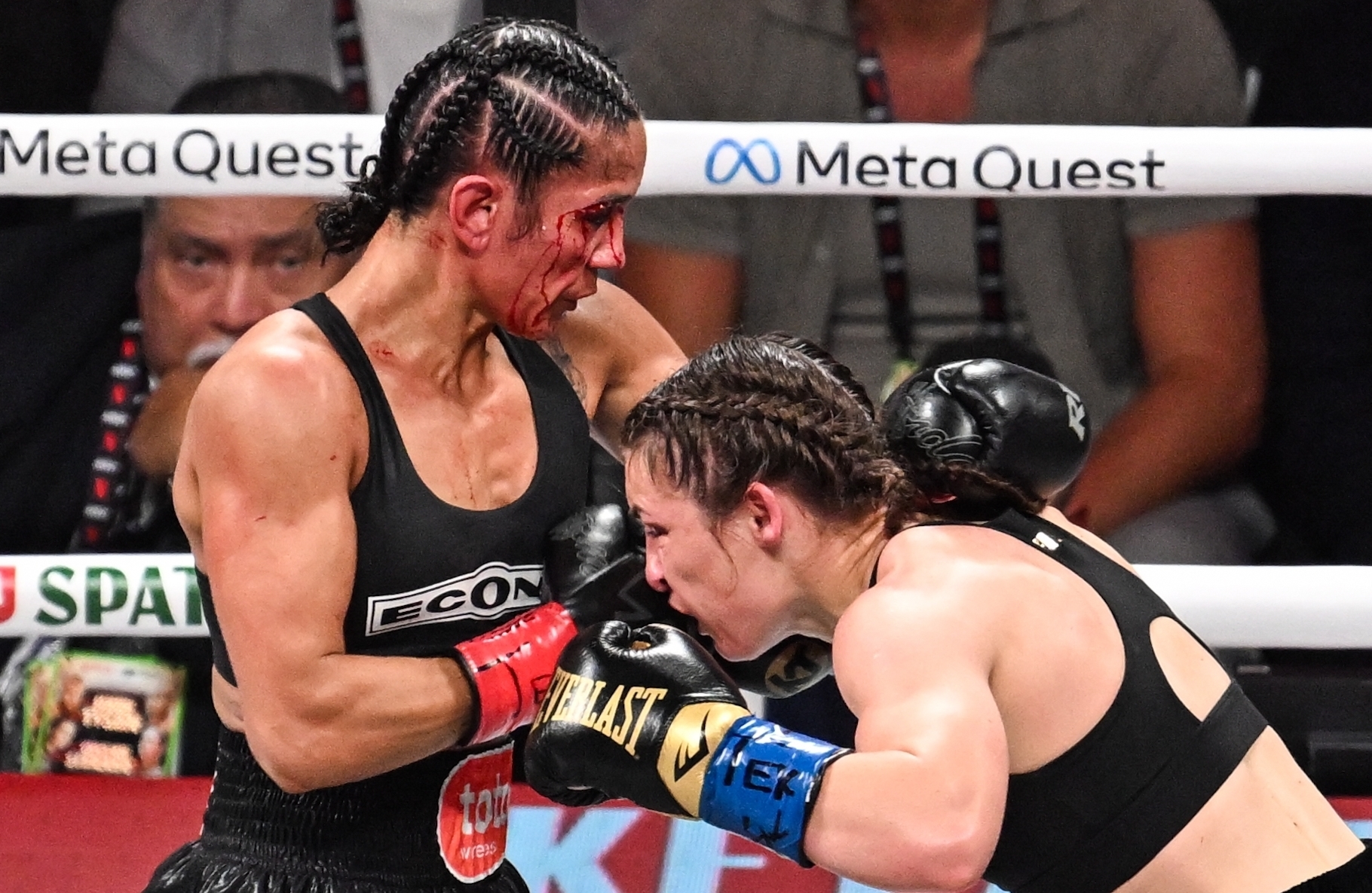 Katie Taylor vs Amanda Serrano - Premiere Boxing Championship