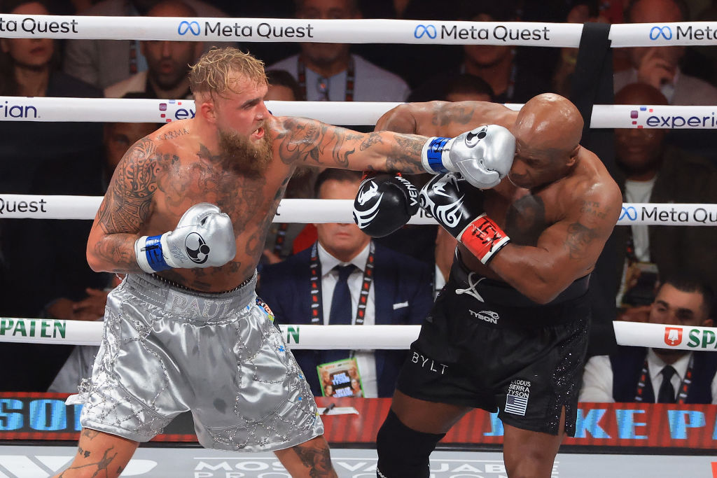 Mike Tyson v Jake Paul