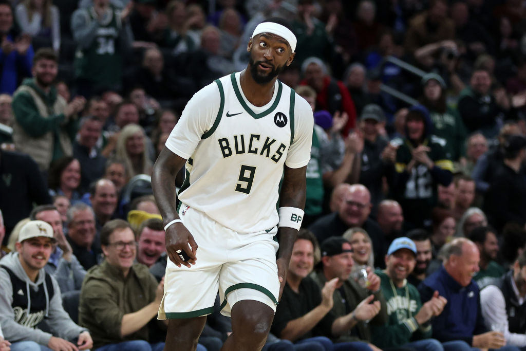 Detroit Pistons v Milwaukee Bucks