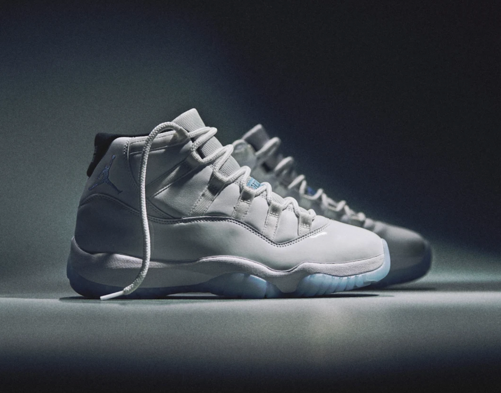 Nike AIR JORDAN XI LEGEND BLUE