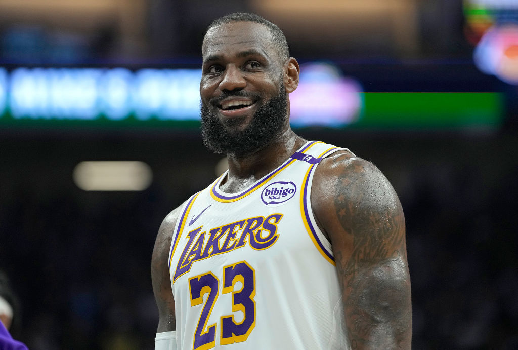 Los Angeles Lakers v Sacramento Kings
