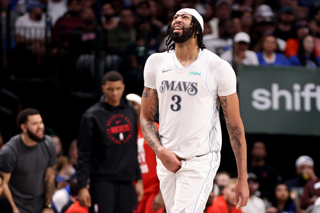 Houston Rockets v Dallas Mavericks