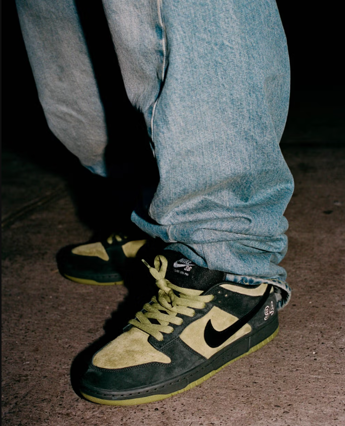 Supreme/ Nike SB Dunk Low 2025