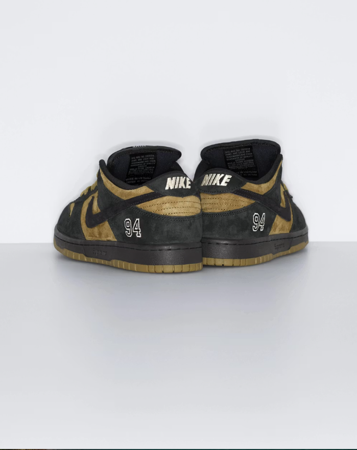 Supreme/ Nike SB Dunk Low 2025