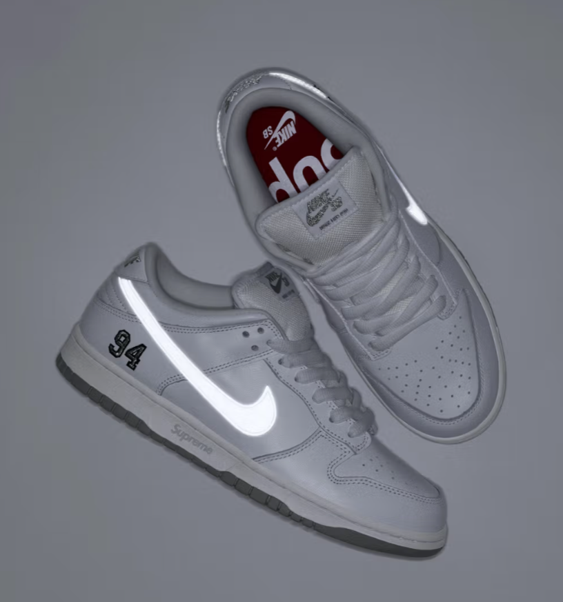 Supreme/ Nike SB Dunk Low 2025