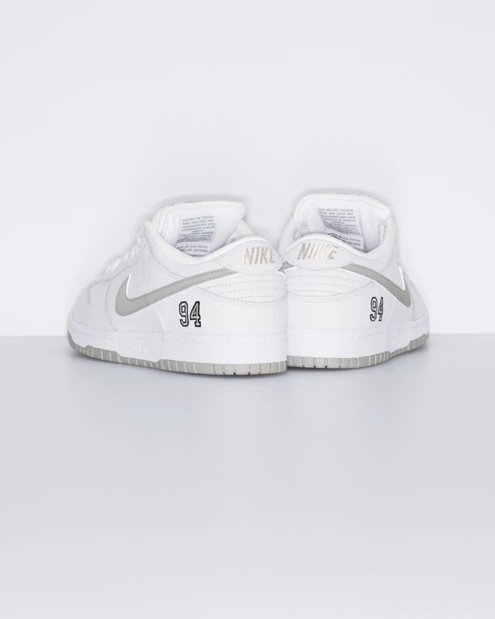 Supreme/ Nike SB Dunk Low 2025