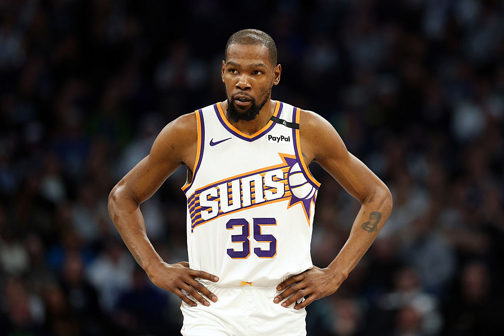 Phoenix Suns v Minnesota Timberwolves