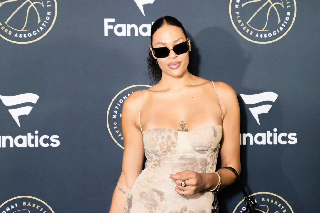 Liz Cambage Offers Advice To WNBA Players Looking For Money
